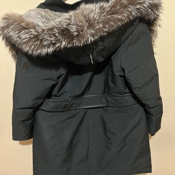 Selling a XXL Trish Long Mackage - Picture 7 of 8